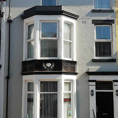 The Shining Diamond Bed & Breakfast Blackpool Exterior photo